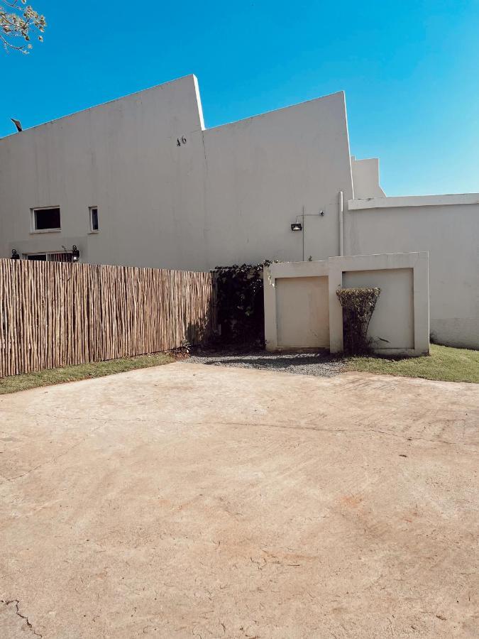 Coco Lodge Mthatha Exterior foto